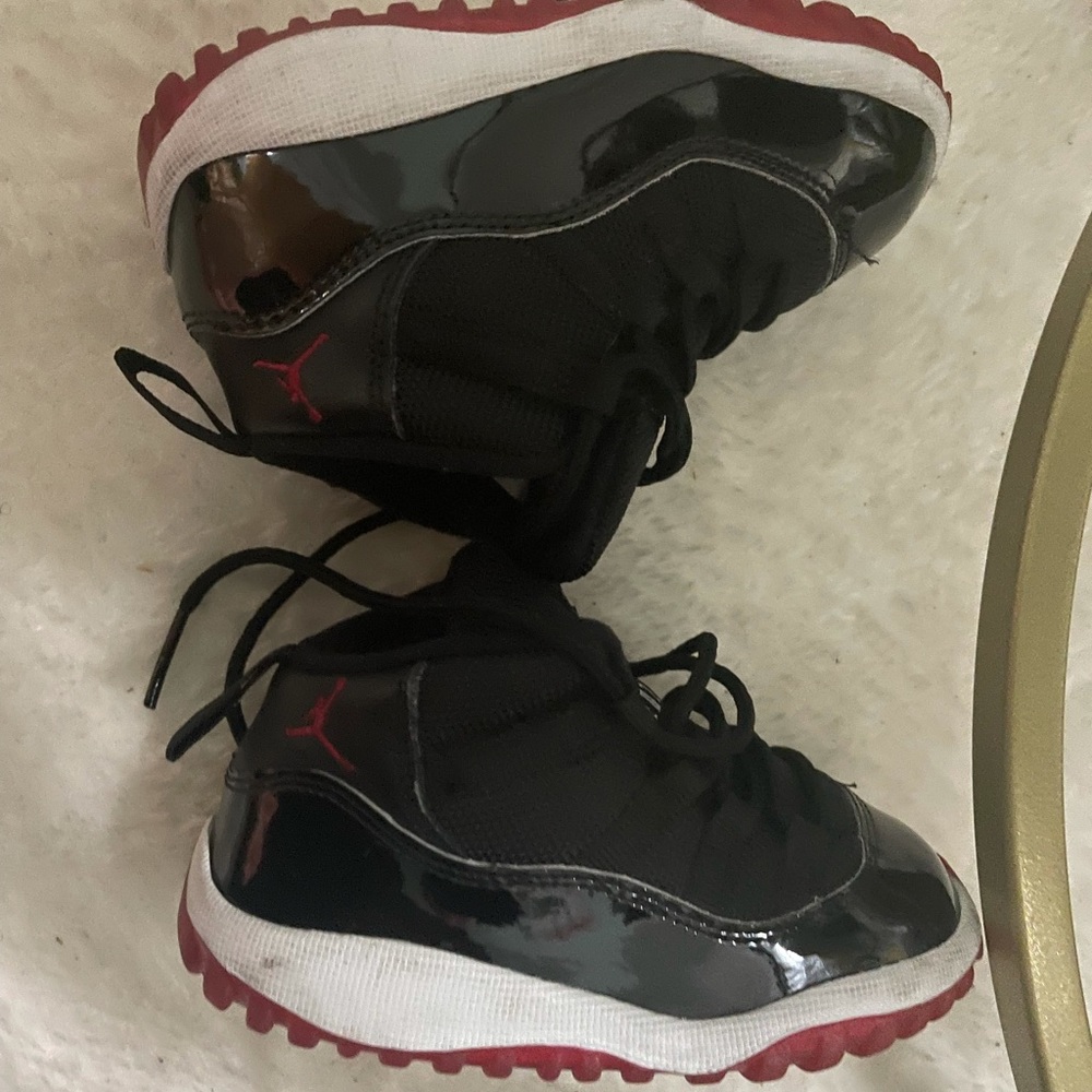 Air Jordan 11 Retro Bred Toddlers 7C